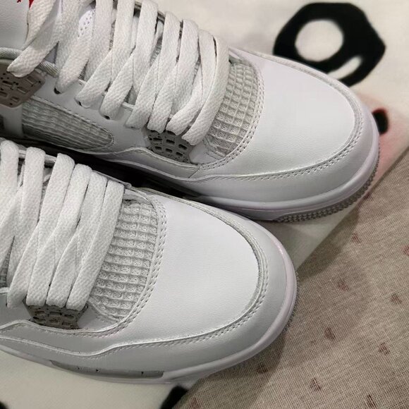 Air Jordan 4 "White Oreo" Series Basketball Shoes - Picture 7 of 8